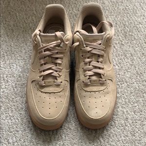 Tan Air force 1’s